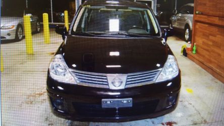 2009 Nissan Versa 1.8 SL FE+4dr Hatchback