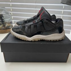 Jordan 11 Retro Low 2Y