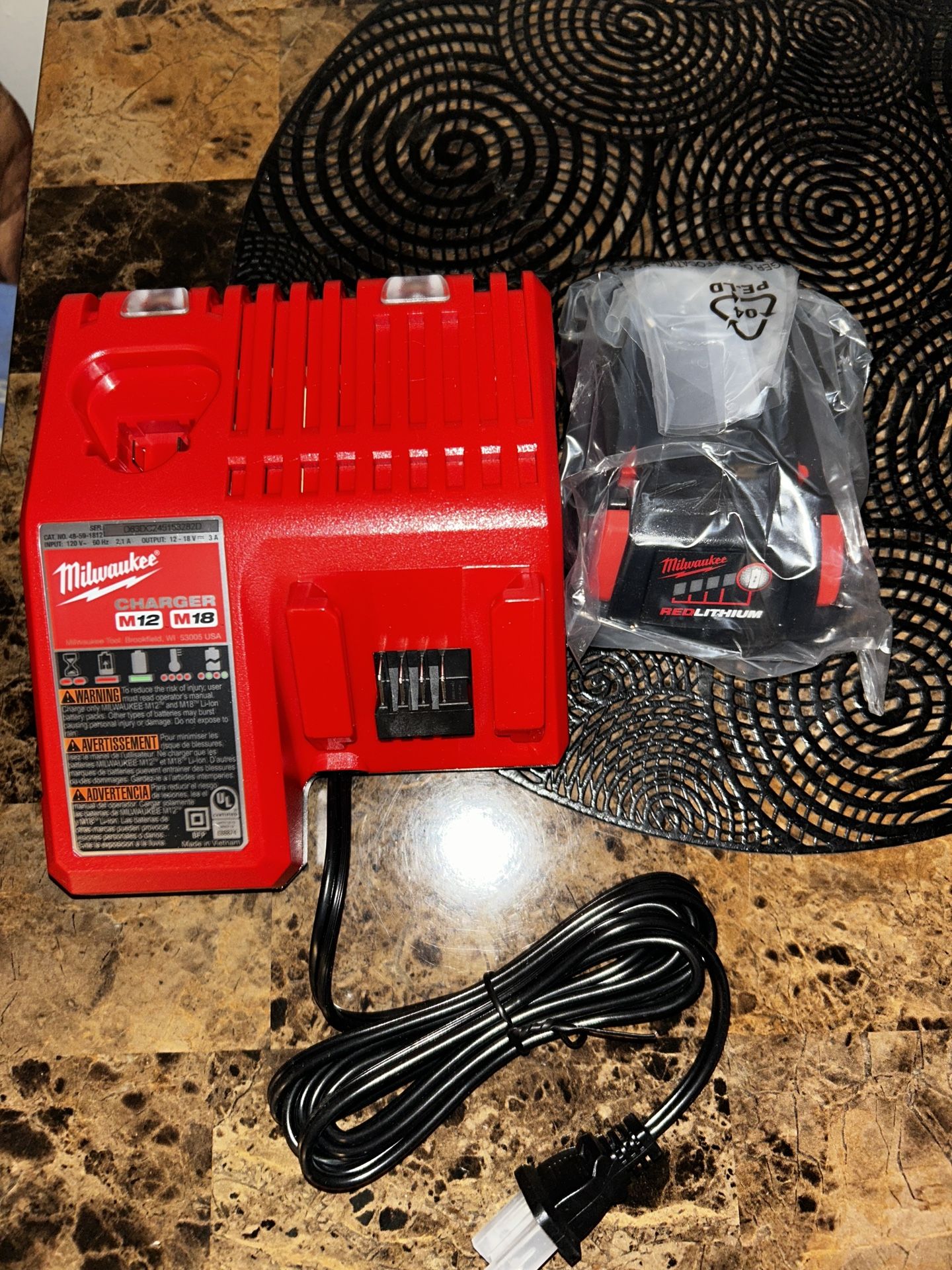 Milwaukee Battery Charger W/ 1.5 Battery