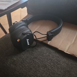 Marshall Over Ear Headphones
