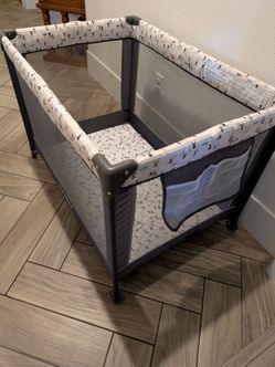 Portable Pack and Play Pen