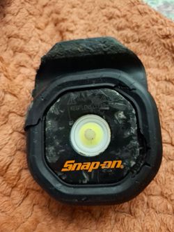 Snap on flashlight