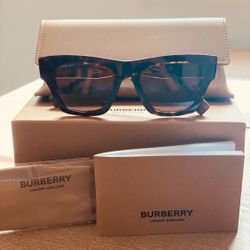 Burberry Sun Glasses