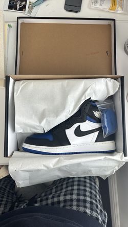 DS Jordan 1 Royal Toe Size 6.5Y