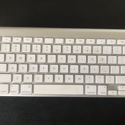 Apple Wireless Keyboard