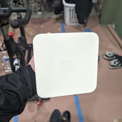 Apple AIRPORT Wifi Router
