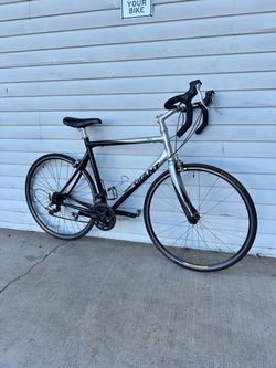 Giant Road Bike