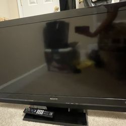 Sony LCD 40” TV - Make Me An Offer