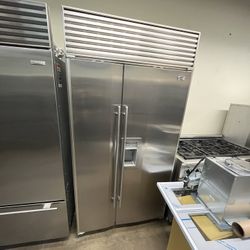 SUBZERO 42” FRIDGE