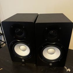 Yamaha speakers