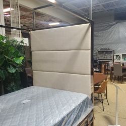 Gold Metal Canopy Bed with Horizontal Panel Headboard(NEW)