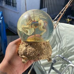 (Not Free Make Offer) Vintage Snow Globe Horse Carousel