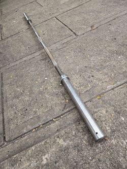 Restored 7ft 46lb Olympic Bar with Center Knurl