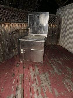 Restaurant fryer