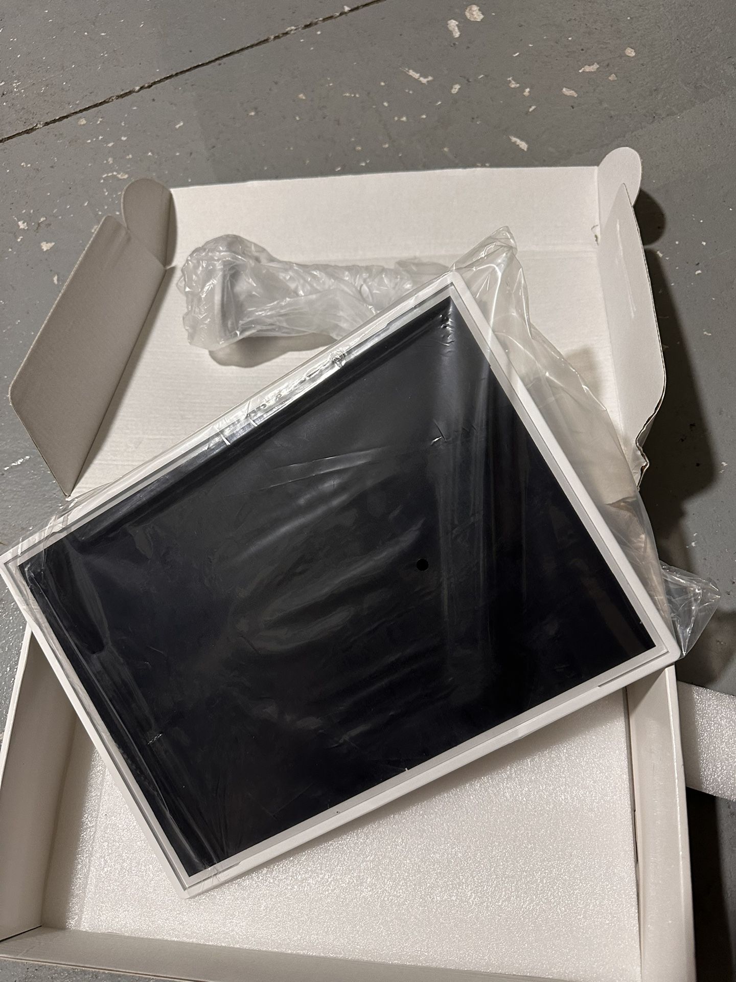 WiFi Extender Solar Battery