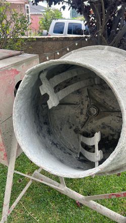 Cement mixer