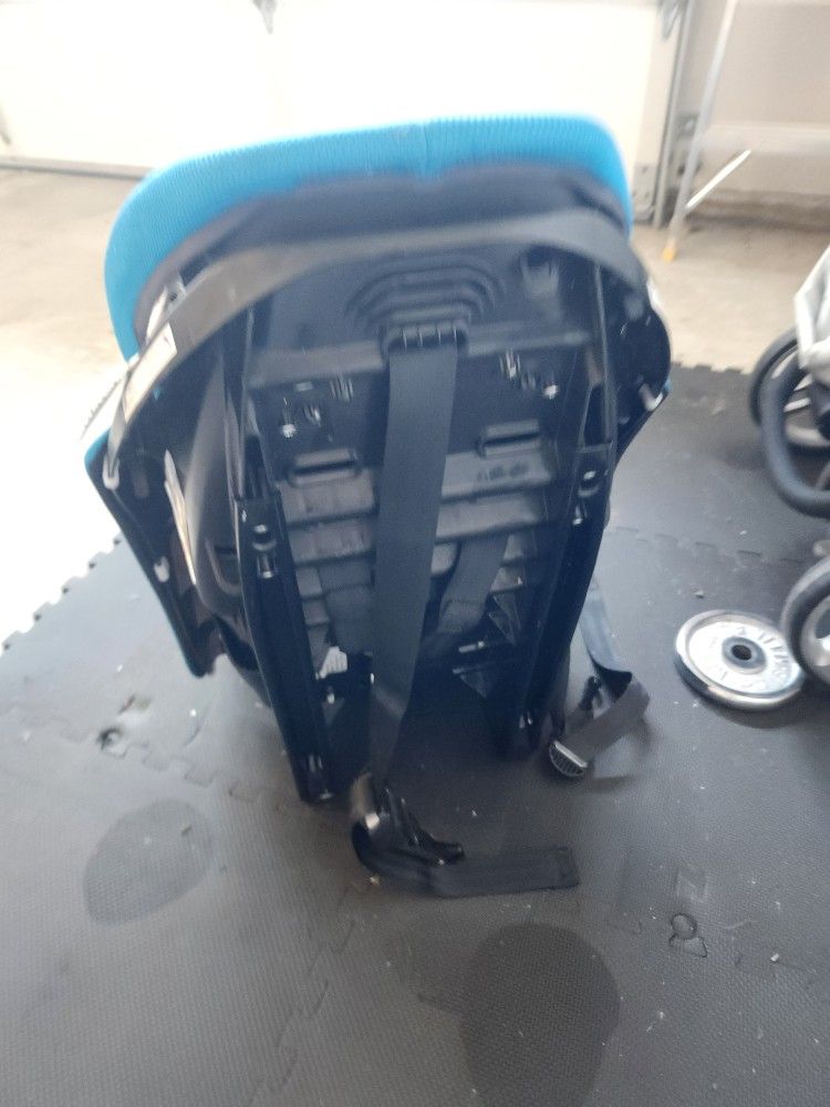 Evenflo Chase Harnessed Booster Car Seat β $25 (Value ~$80) π