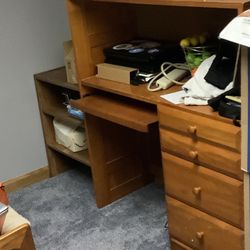Desk With Hutch
