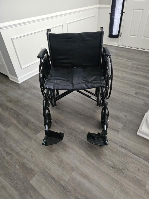Heavy Duty Wheelchair 