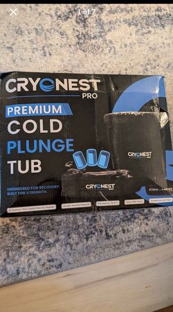 Portable inflatable cold plunge tub
