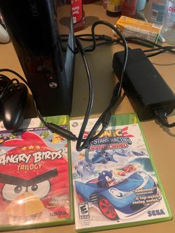 Xbox 360 E w control and games