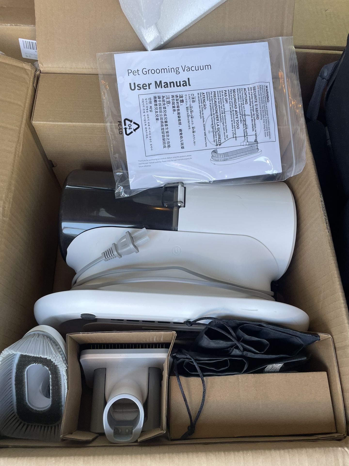 🐶 AIRROBO Pet Grooming Vacuum Kit – Quiet & Powerful! 🐱 📍 Pickup Location: s. Durango & 215 near IKEA Retail: $80 Sale: $45 OBO (Used once – super