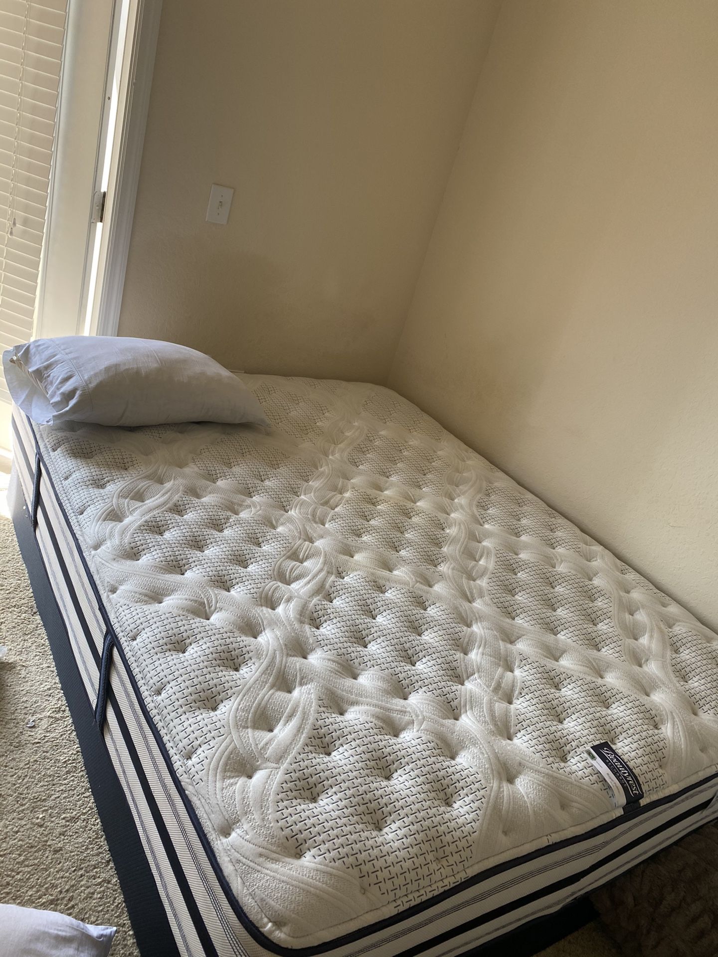 King size beautyrest mattress