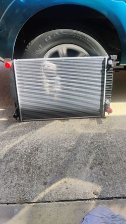 OE Style Aluminum Core Radiator for Audi A4 A6 Quattro AT/MT 2002_2008