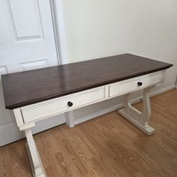 Wooden Desk, Like New!
