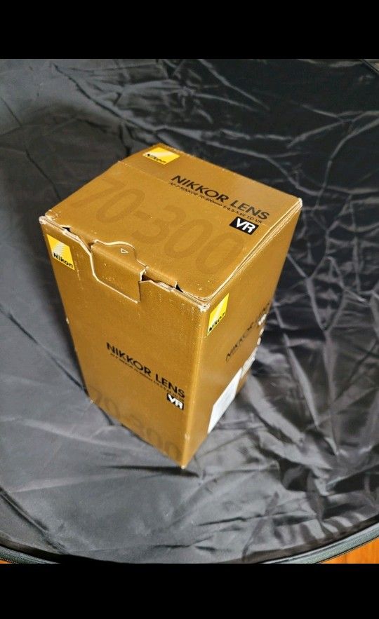 AF-P NIKKOR 70-300mm f/4.5-5.6E ED VR Zoom Camera Lens