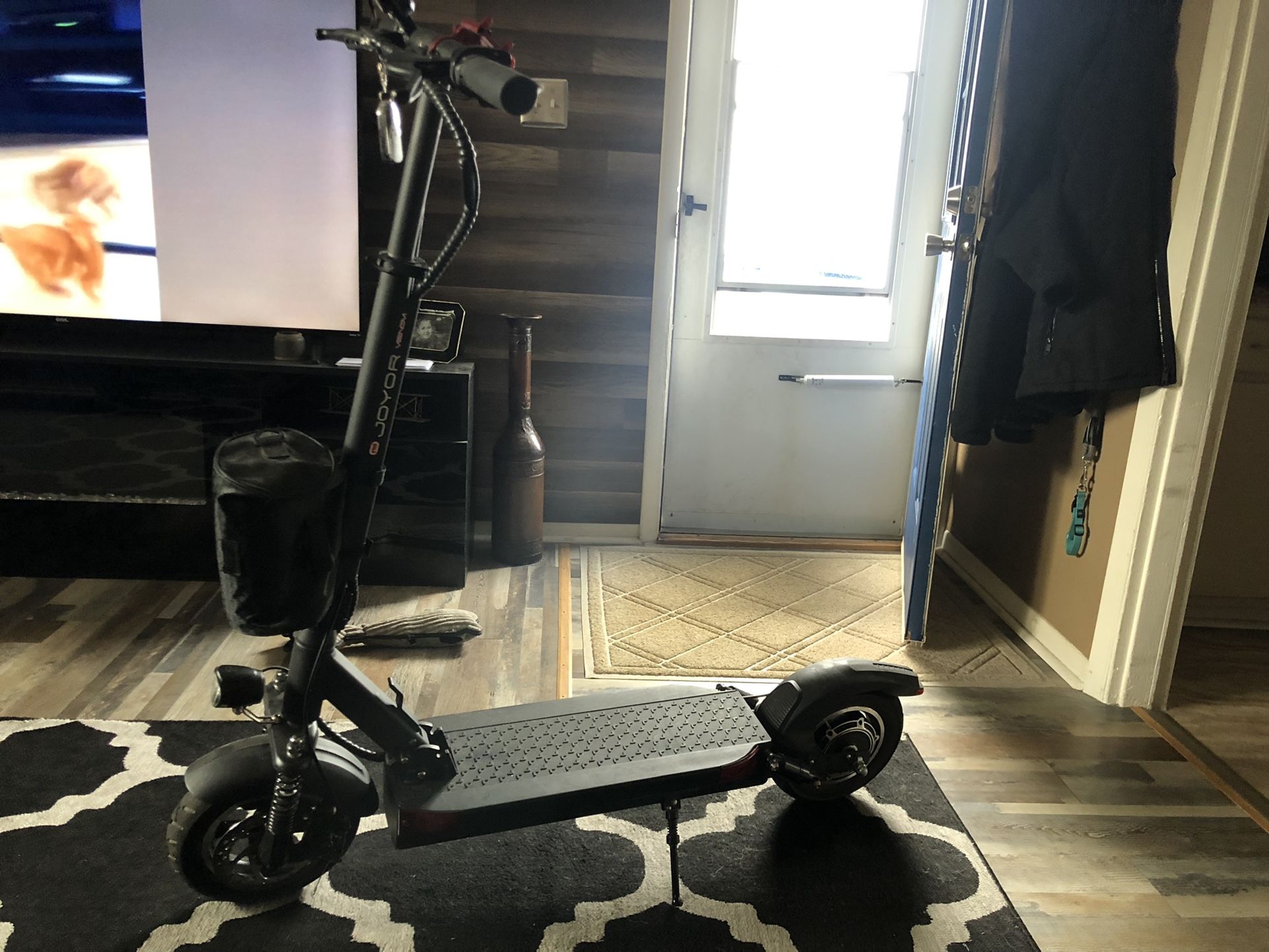 Joyor Y8 Electric Scooter 🛴 $850 Firm.