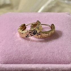 18k Real Gold  Diacut Huggies 