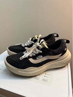 Vans Shoe MTE Ultra Range Neo VR3 - Black/White