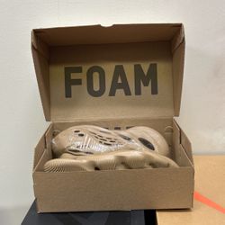 Size 9 Adidas Yeezy Foam RNR