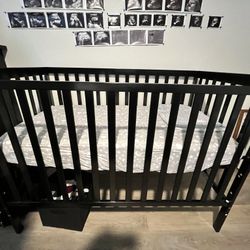 Dream On Me Convertible Crib (4-in-1) New In Box