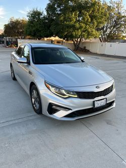 2019 KIA Optima