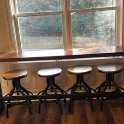 Pub Table And Chairs 