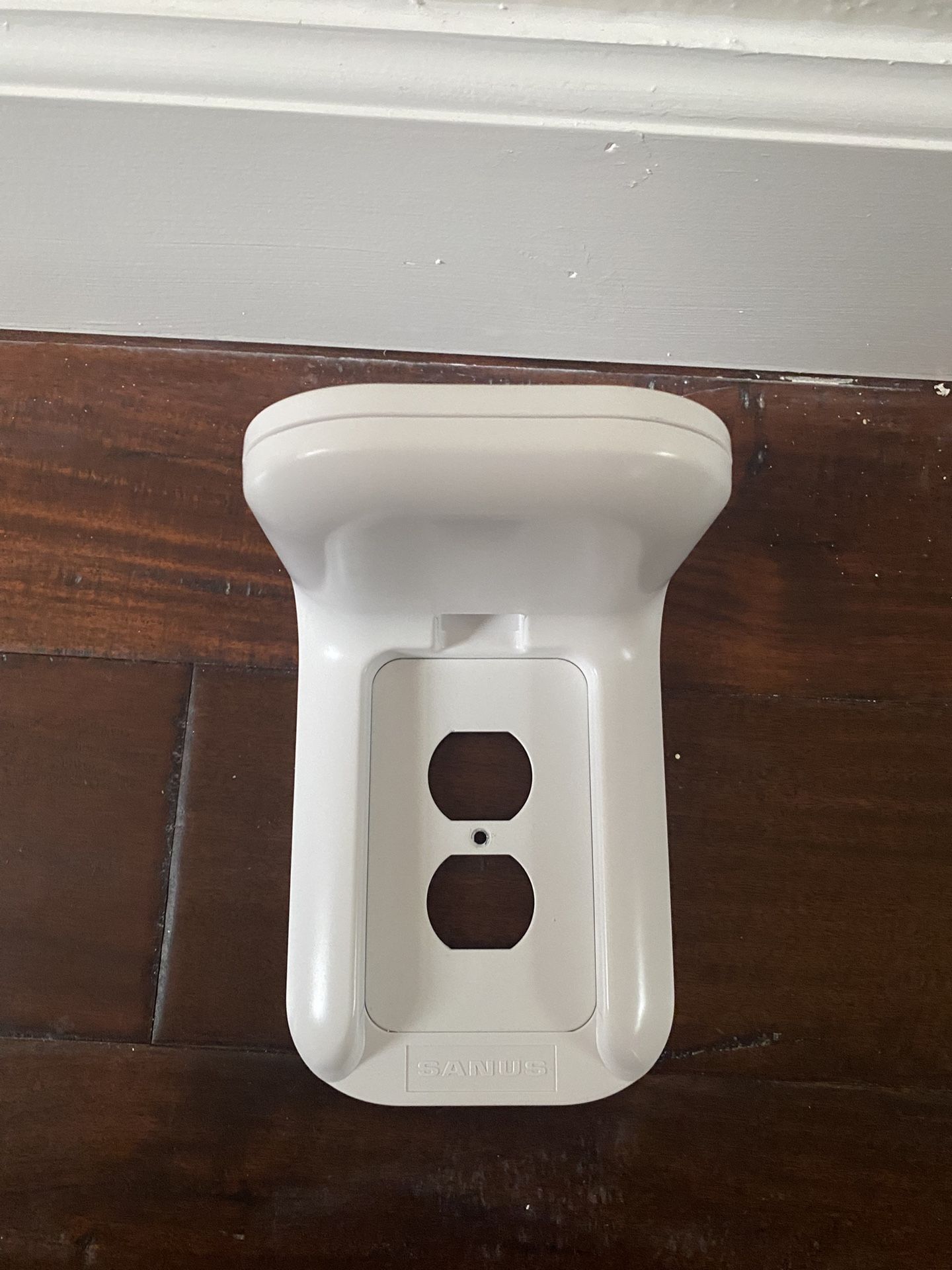Sanus Outlet Shelf Speaker Mount
