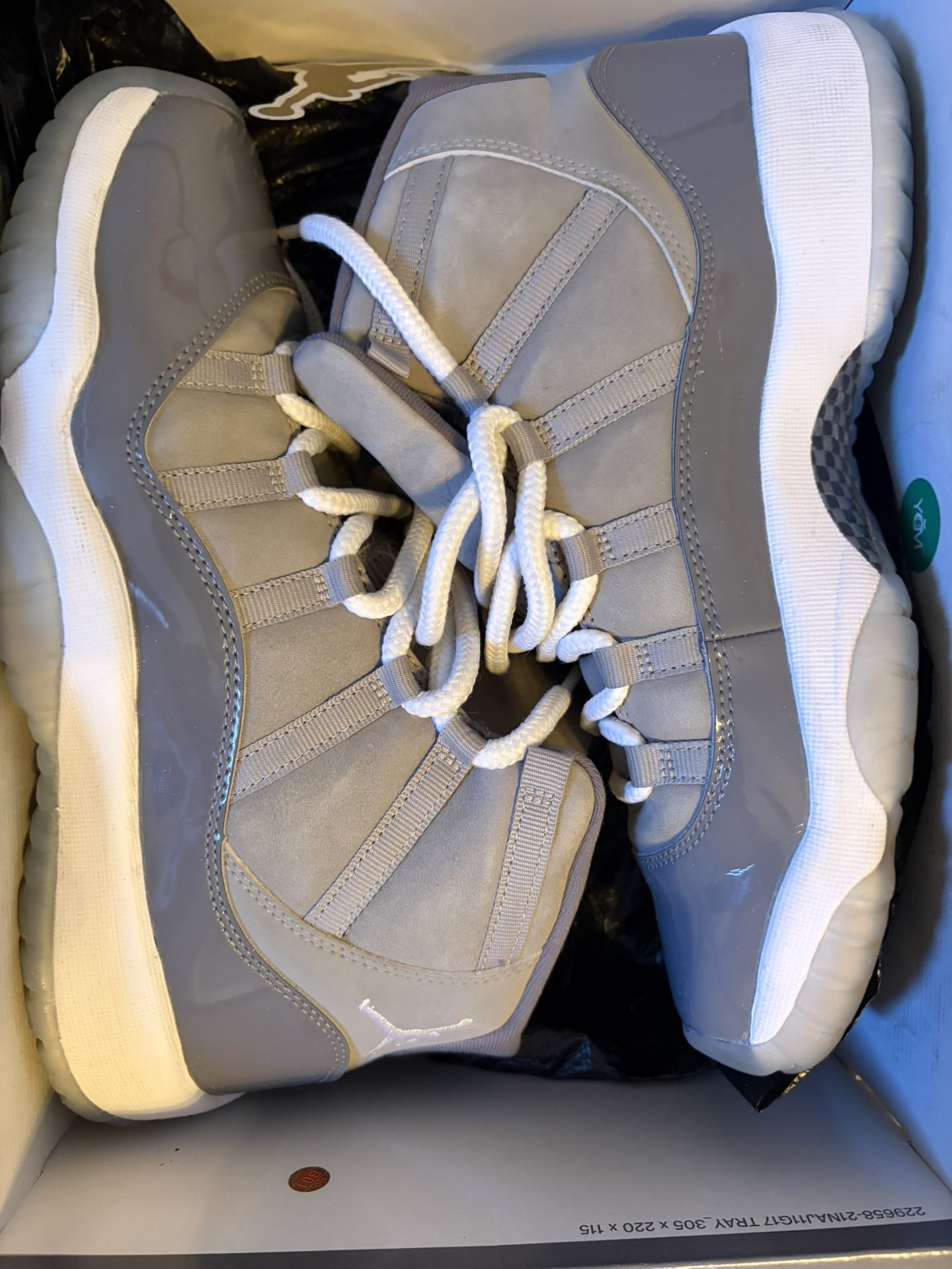 Cool grey Retro 11s Size 7