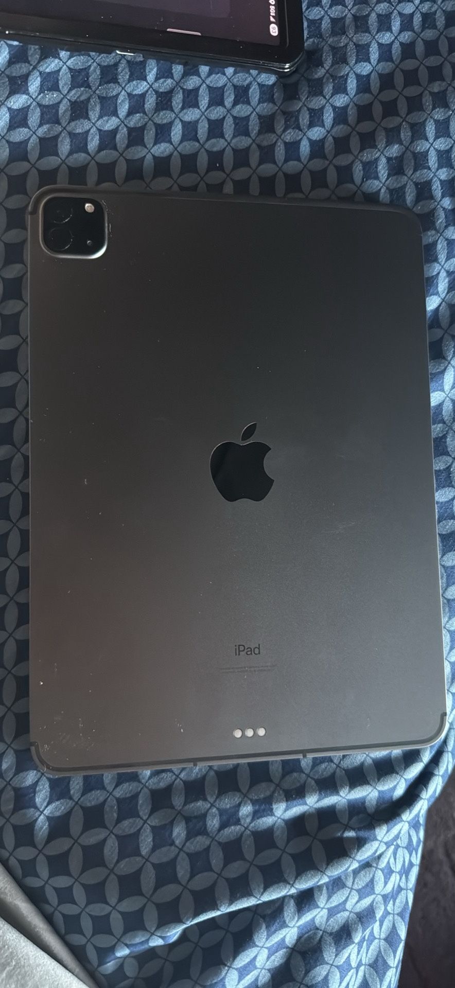 Ipad Pro 3rd 256gb good Condition No Problem Good Working