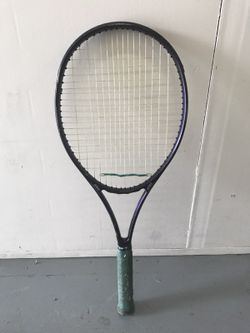 Tennis racket