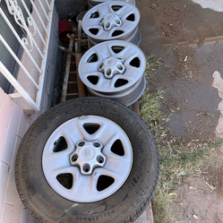 18 Inch Tundra Rims Great Condition 5x150mm Bolt Pattern
