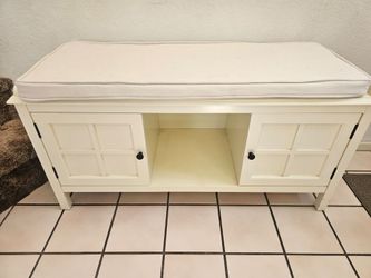Storage Bench wit Cushion