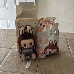 Labubu duoduo brown secret have a seat