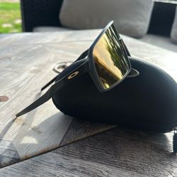 Oakley Sutro 24k Lenses, Matte Carbon Frame