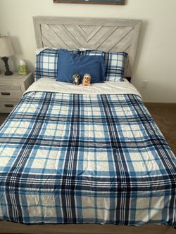 FULL Bed Frame + Mattresses 🌵MUST GO🌵