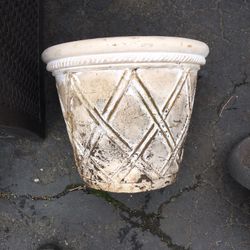 Flower pots Light Weight 13x16” Repaired With Gorilla Glue 