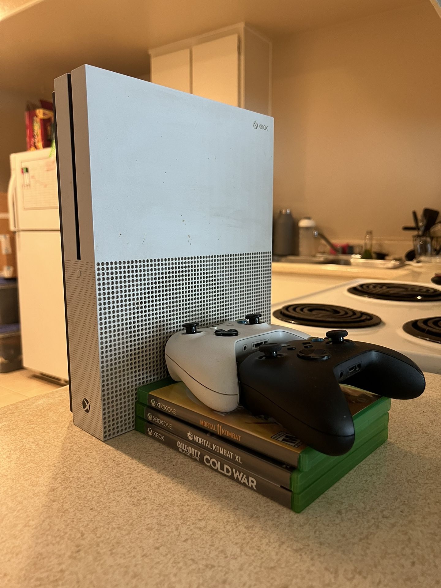 Xbox One S