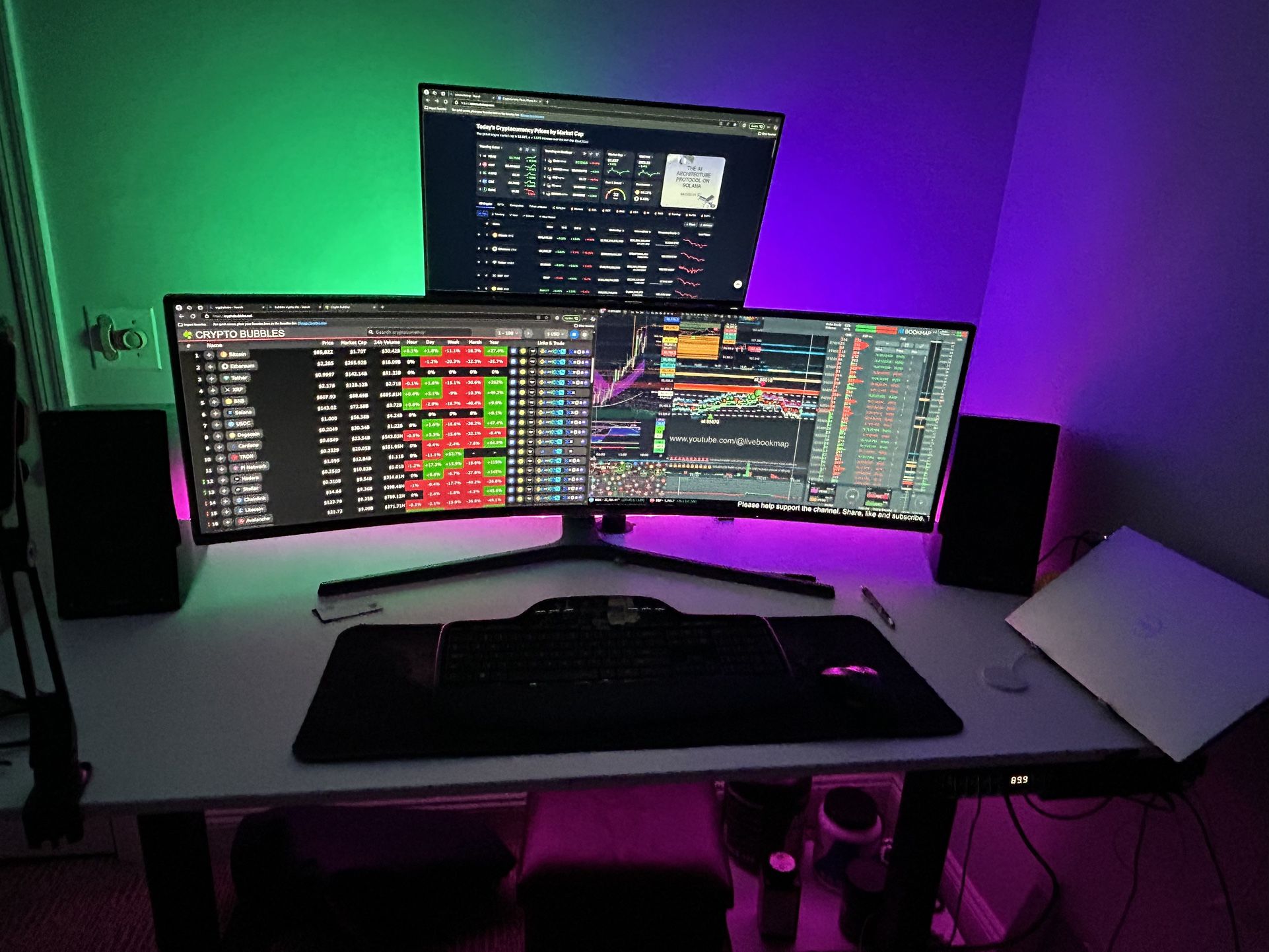 laptop gaming setup