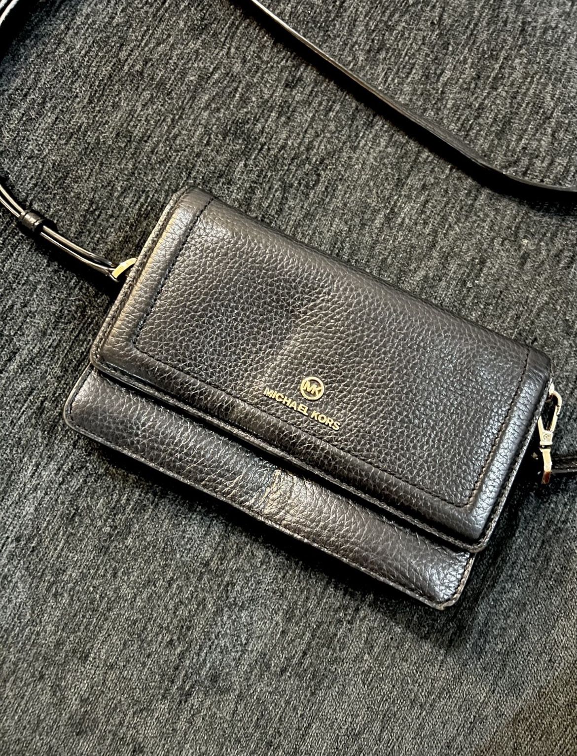 Michael Kors Jet Set Small Pebbled Leather Smartphone Convertible Crossbody Bag